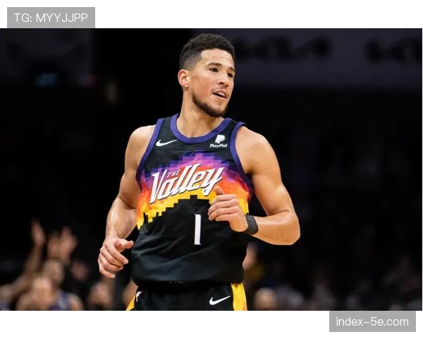 太阳布克脚踝扭伤缺阵一周 单核带队冲击季后赛难度增大