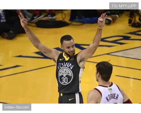 亚历山大正式达标评奖资格 场均31.6分位列得分榜第二 亚历山大正式达标评奖资格 场均31.6分位列得分榜第二